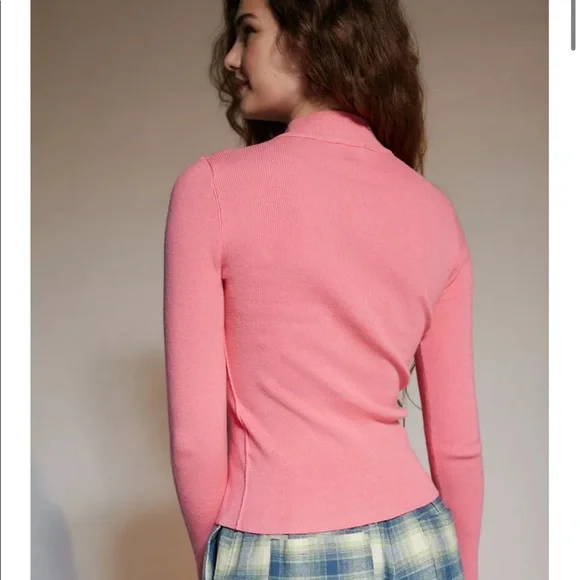 Urban Outfitters New With Tags Pink Turtleneck sweater - Picture 4 of 5